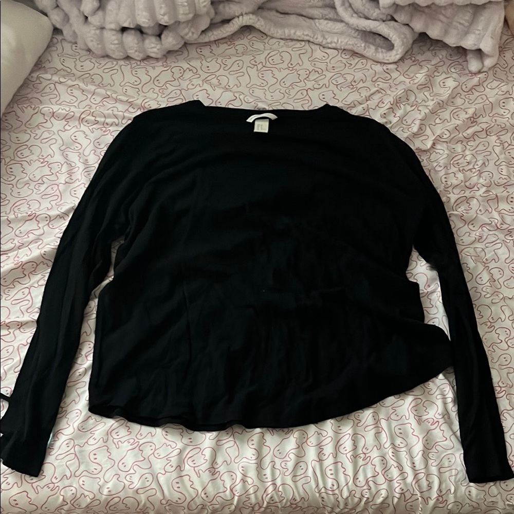 H&M Black Long Sleeve Sweatshirt